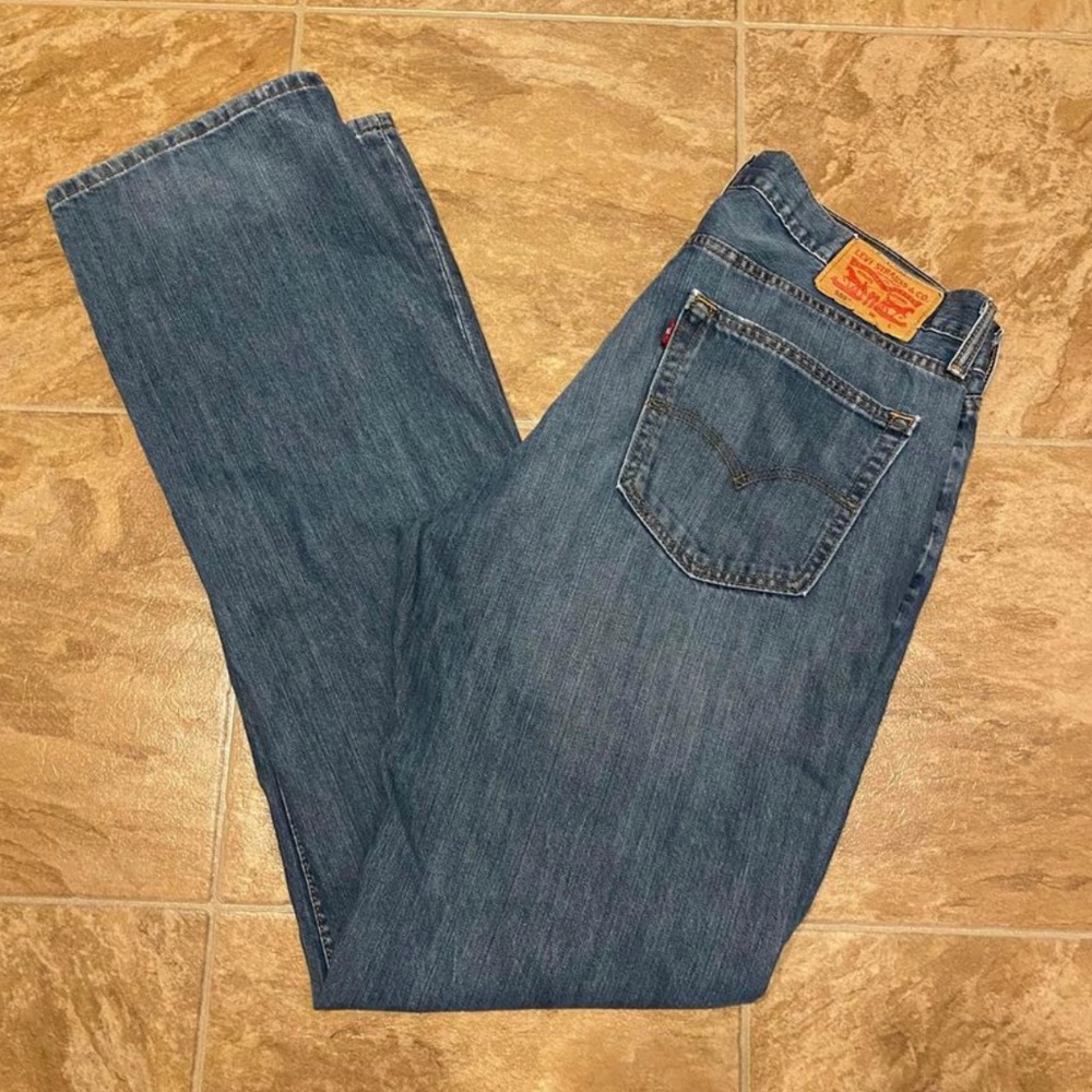 Levi’s 559 Relaxed Straight Fit Vintage Style Heavy Weight 100% cotton Jeans